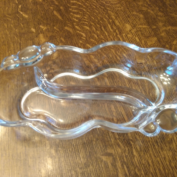 Clear Glass D&M Divided Serving Dish or Jewelry/Makeup Caddy - Picture 4 of 6